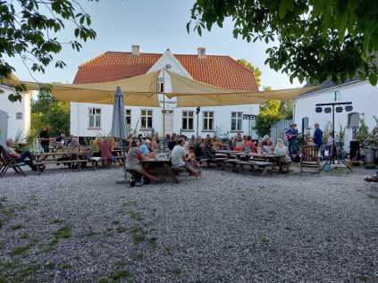 Friluftskoncert lørdag den 21. juni klokken 14:00 med Rolling wit the Stones